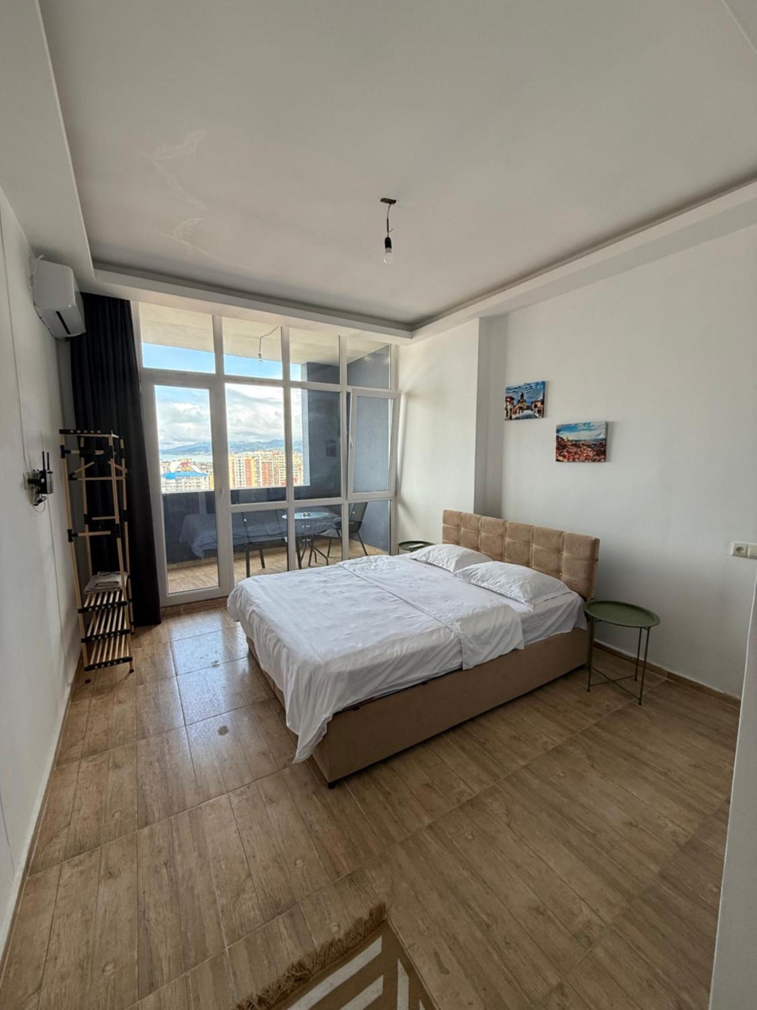 Appartement Batumi Flat With Epic Views Extérieur photo