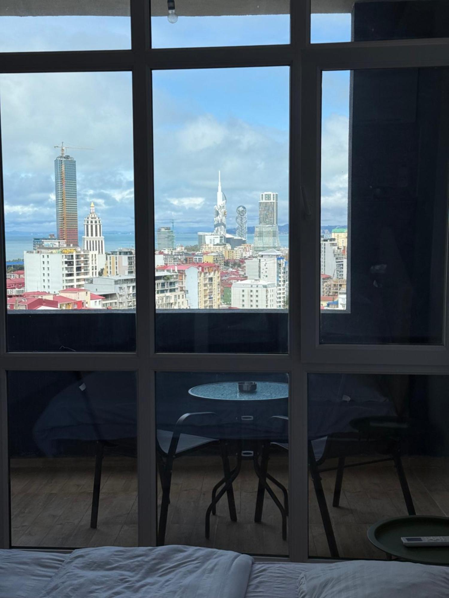 Appartement Batumi Flat With Epic Views Extérieur photo