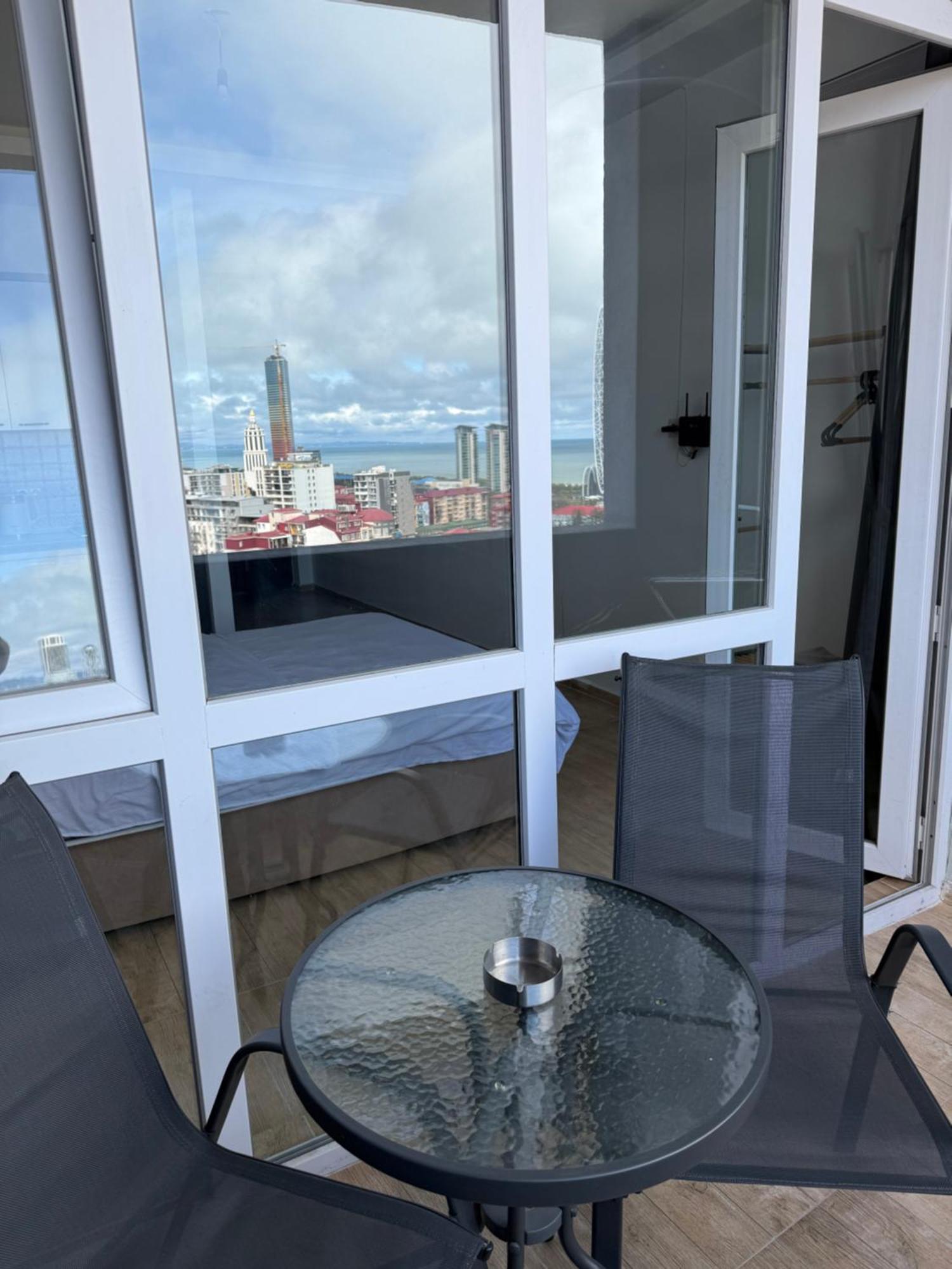 Appartement Batumi Flat With Epic Views Extérieur photo
