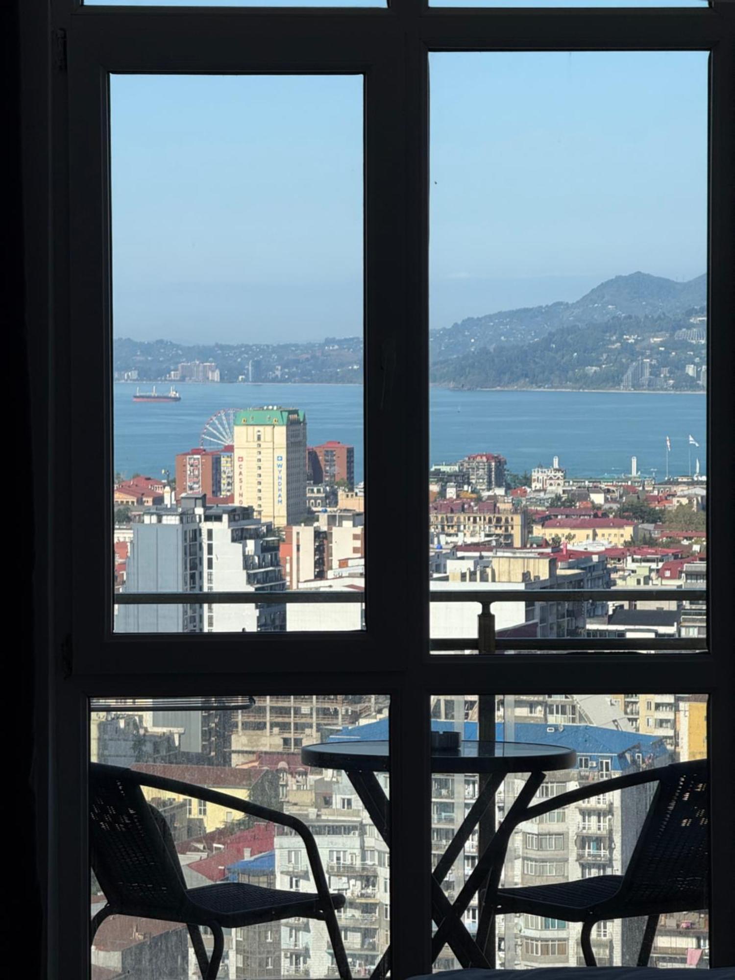 Appartement Batumi Flat With Epic Views Extérieur photo
