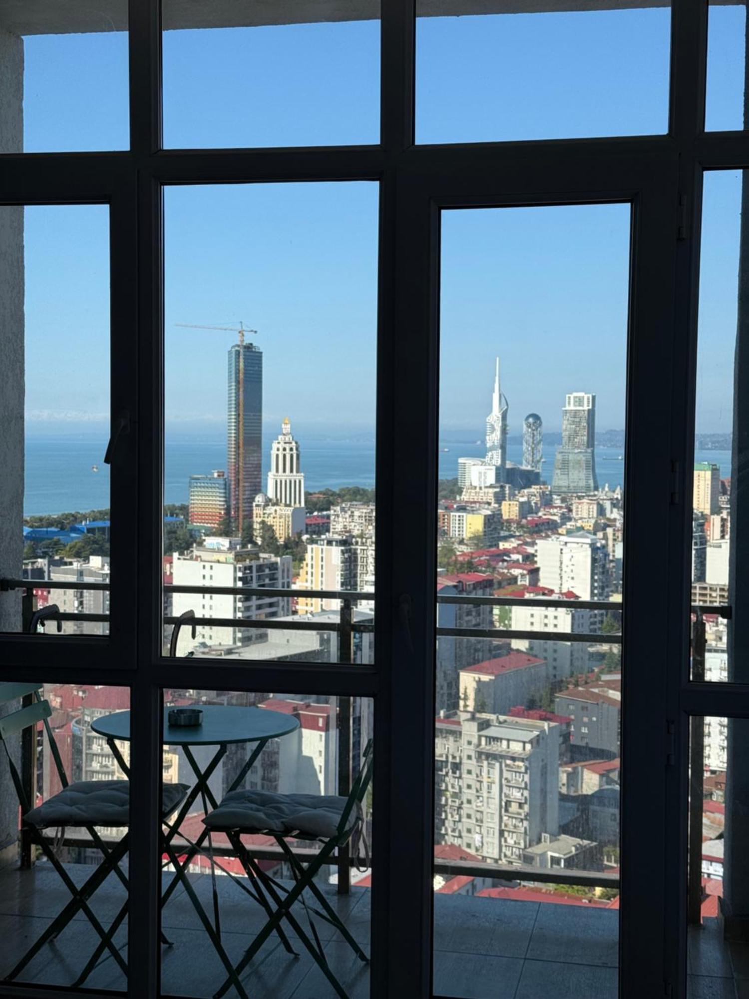 Appartement Batumi Flat With Epic Views Extérieur photo
